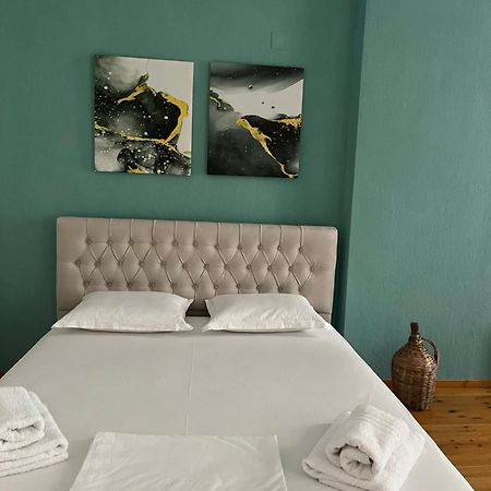 Vrenjo Guesthouse Gjirokastër Exteriér fotografie