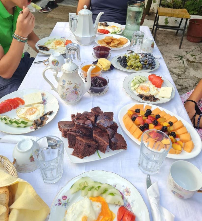 Vrenjo Guesthouse Gjirokastër Exteriér fotografie
