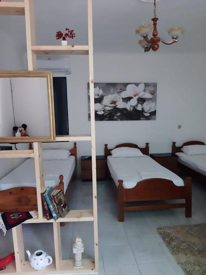 Vrenjo Guesthouse Gjirokastër Exteriér fotografie