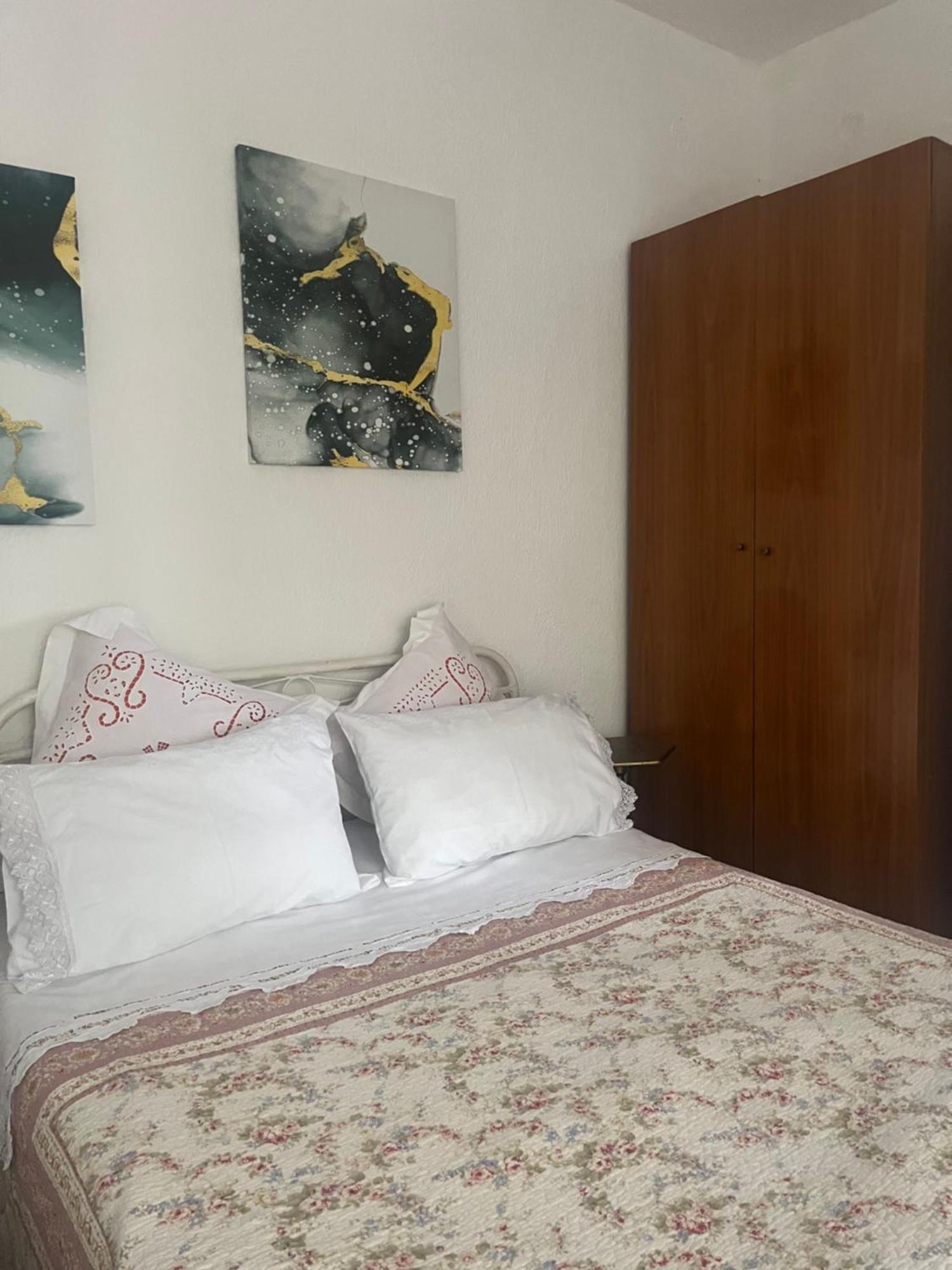 Vrenjo Guesthouse Gjirokastër Exteriér fotografie