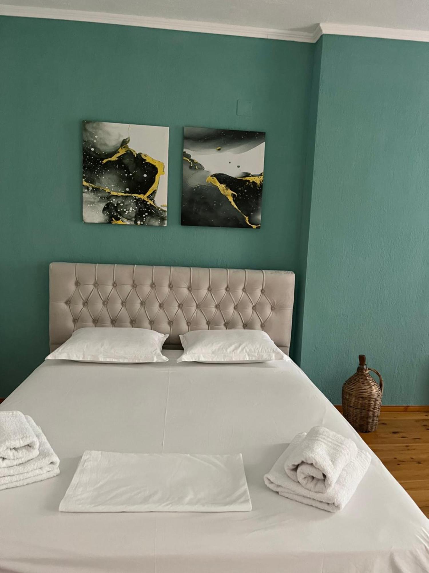 Vrenjo Guesthouse Gjirokastër Exteriér fotografie